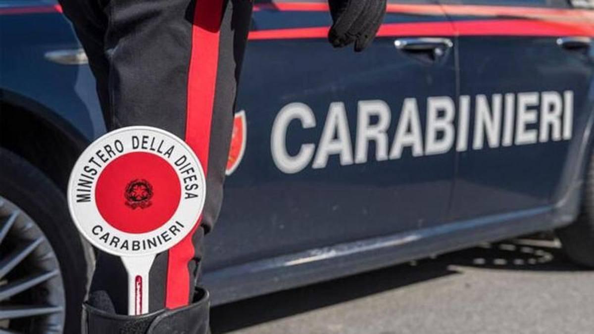 Controlli dei carabinieri sulle piste da sci, giovane arrestato per aver aggredito la madre